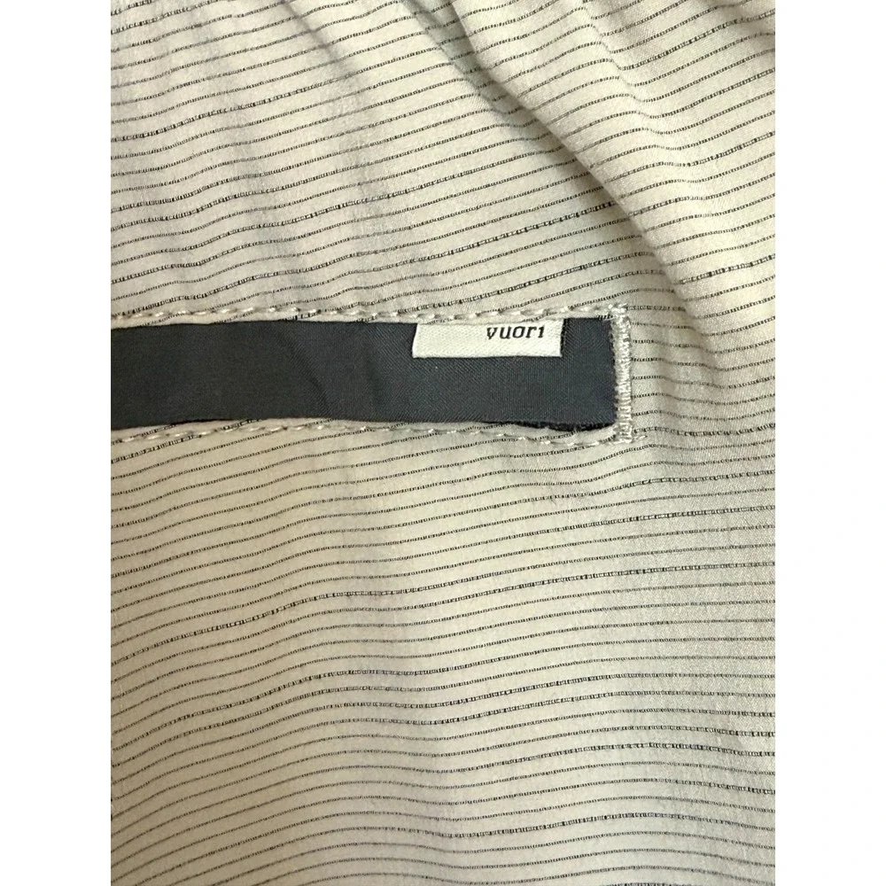 Vuori Cruise Men's Size Medium Gray & Ivory Striped Unlined Board Shorts